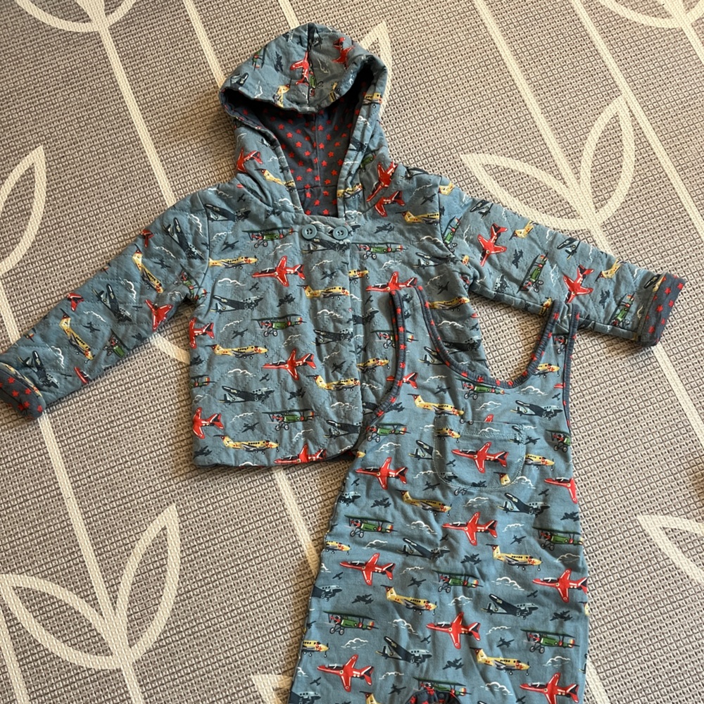 Cath Kids reversible outfit 6-12 months